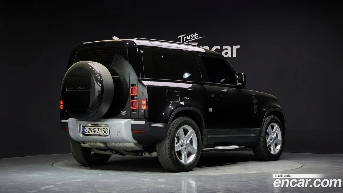 Land Rover Defender — фото 7