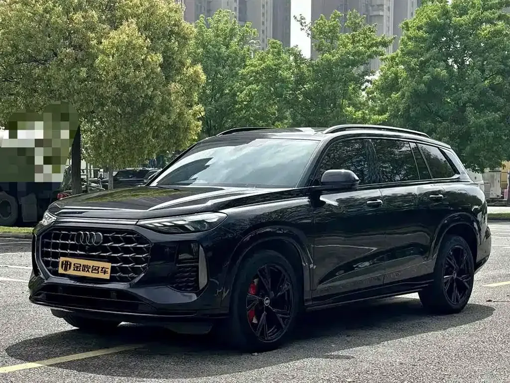 Audi Q6 — фото 1