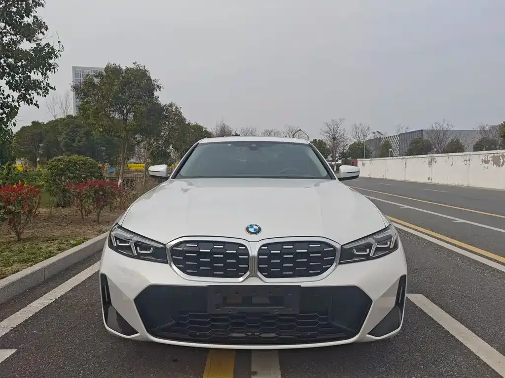 BMW 3 Series — фото 1