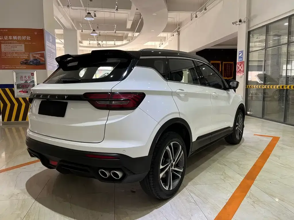 Geely Binyue — фото 10
