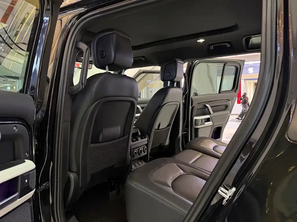 Land Rover Defender — фото 2
