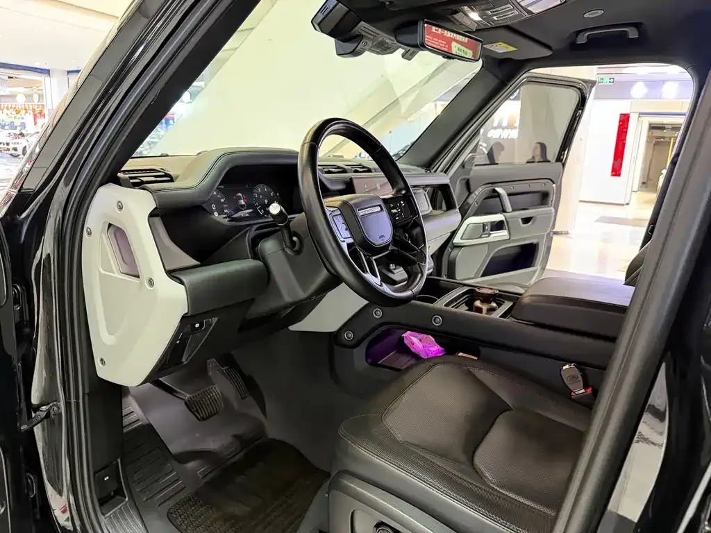 Land Rover Defender — фото 10