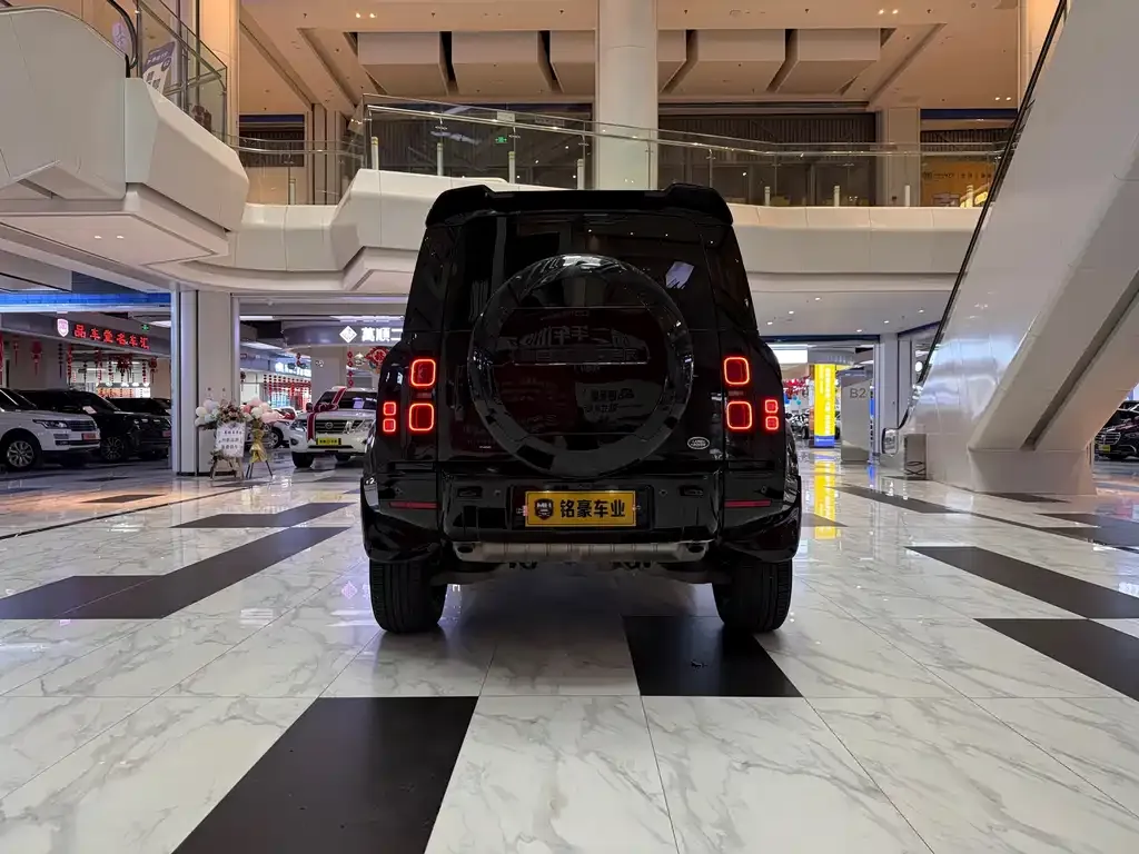 Land Rover Defender — фото 5