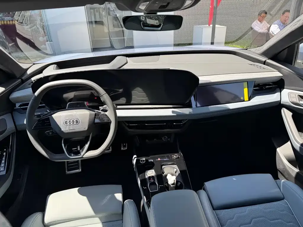 Audi Q6L e-tron — фото 4
