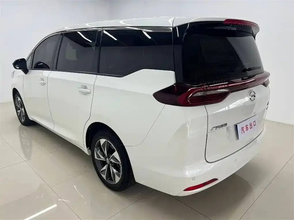 GAC Motor Trumpchi M6 — фото 5