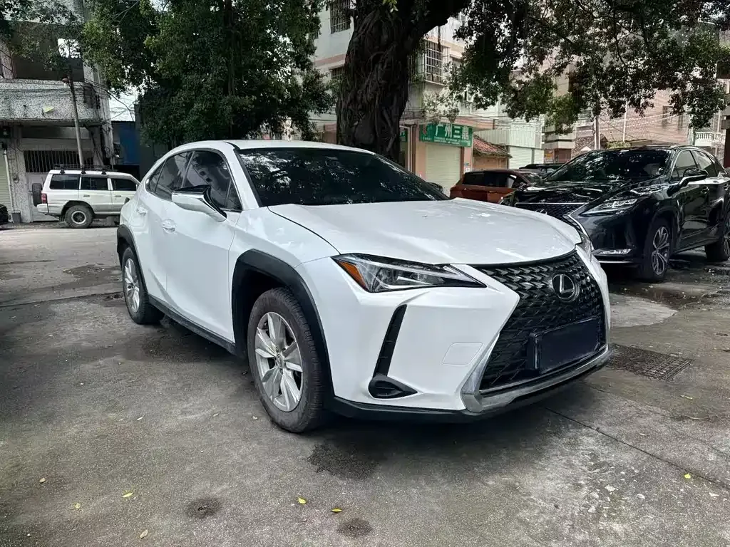 Lexus UX — фото 7