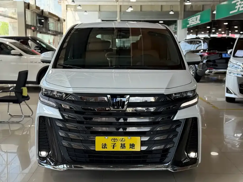 Toyota Vellfire — фото 8