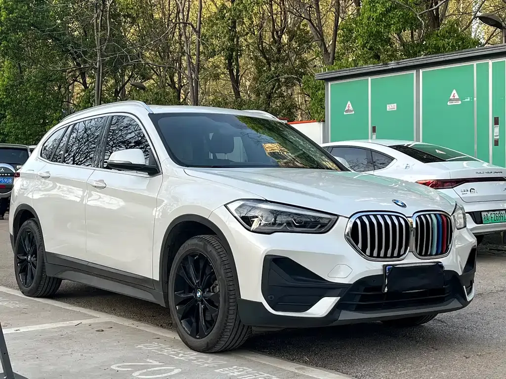 BMW X1 — фото 9