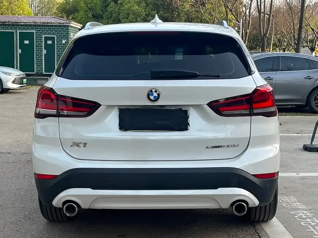 BMW X1 — фото 5