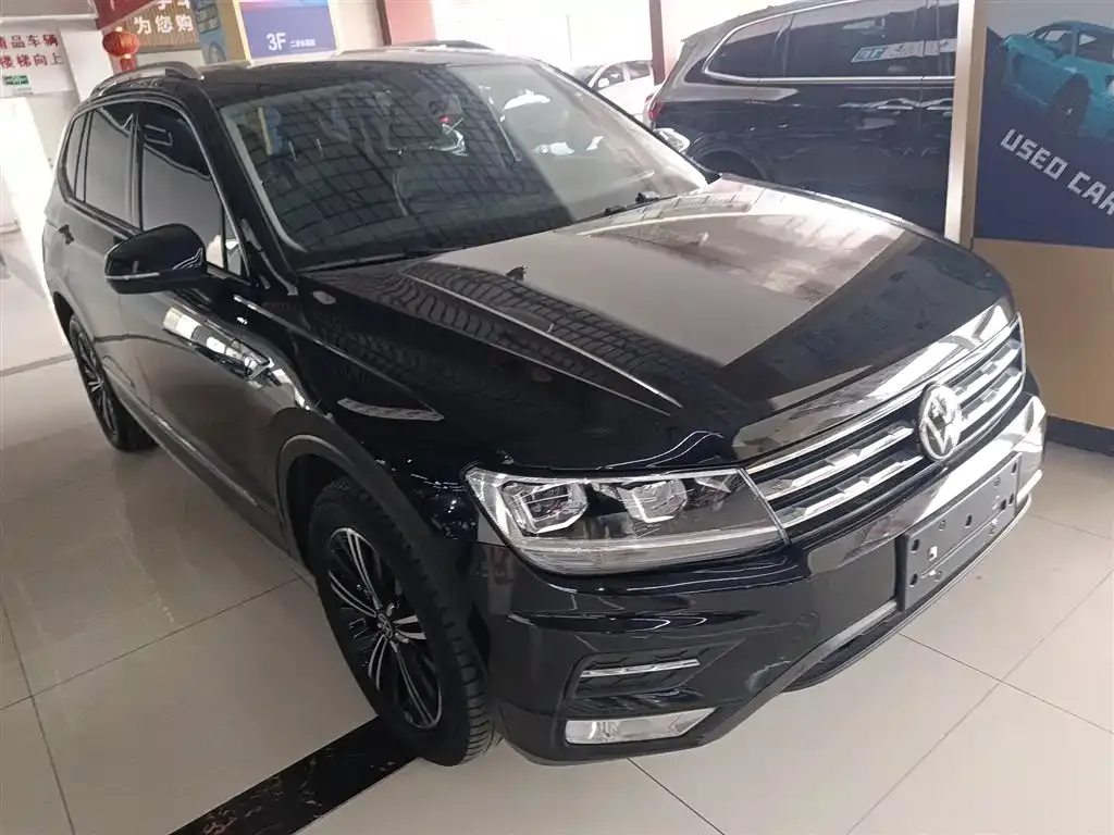Volkswagen Tiguan L — фото 2