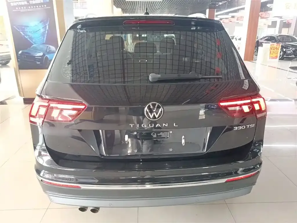 Volkswagen Tiguan L — фото 10