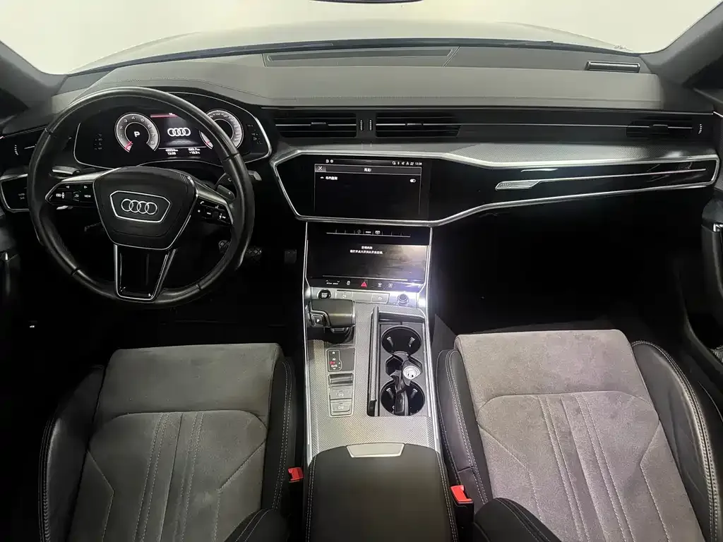 Audi A6L — фото 5