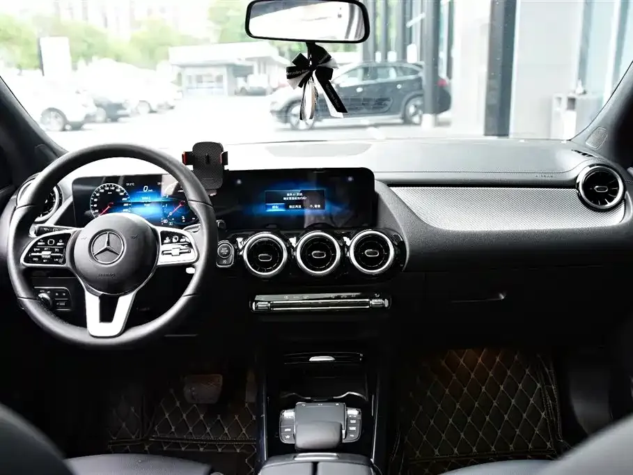 Mercedes-Benz GLA — фото 6