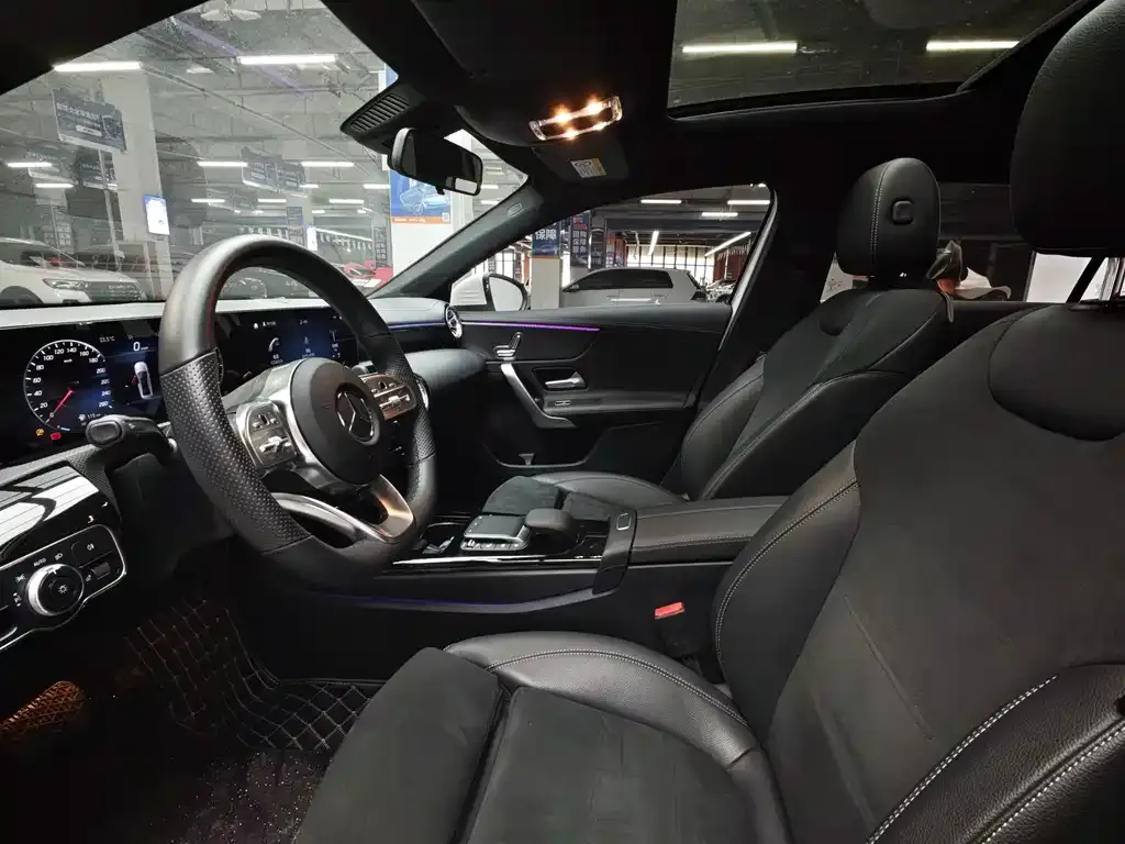 Mercedes-Benz A-Class — фото 10