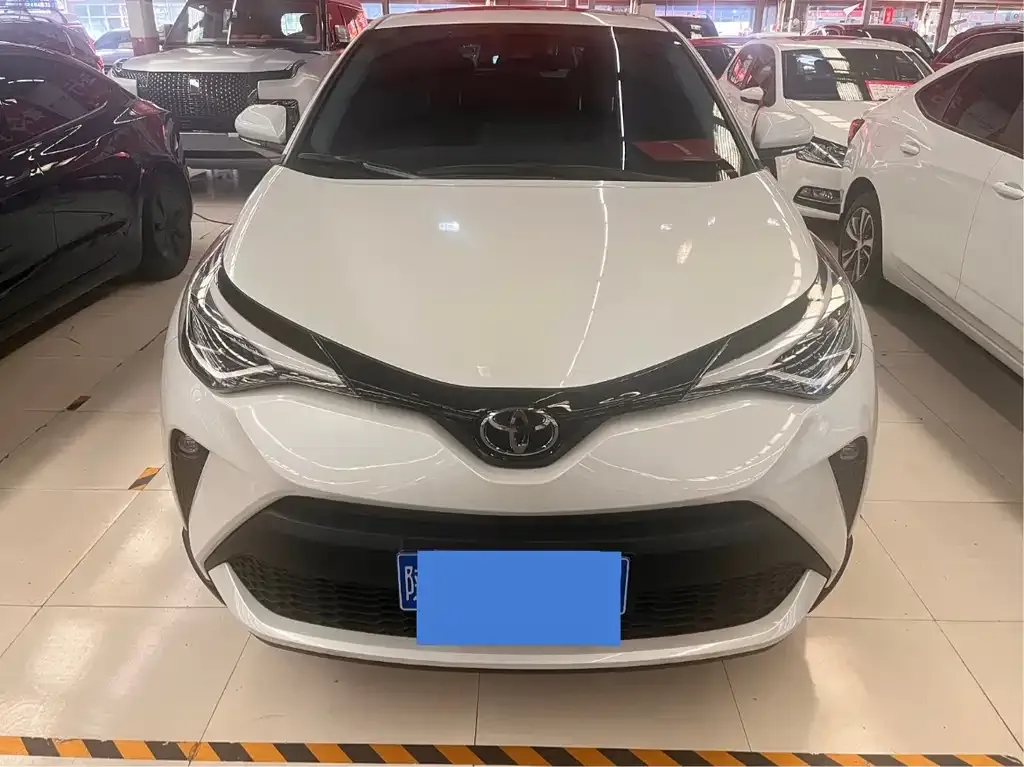Toyota C-HR — фото 9