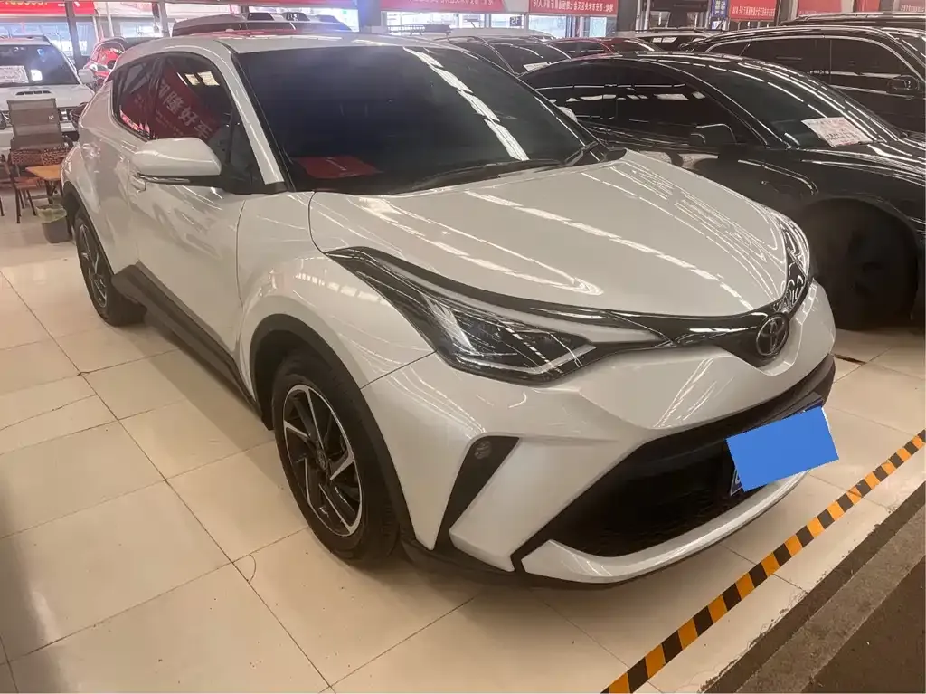 Toyota C-HR — фото 7