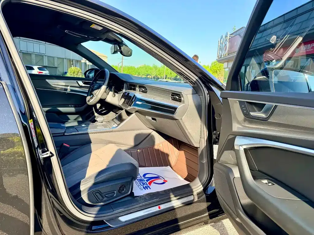 Audi A6L New Energy — фото 10