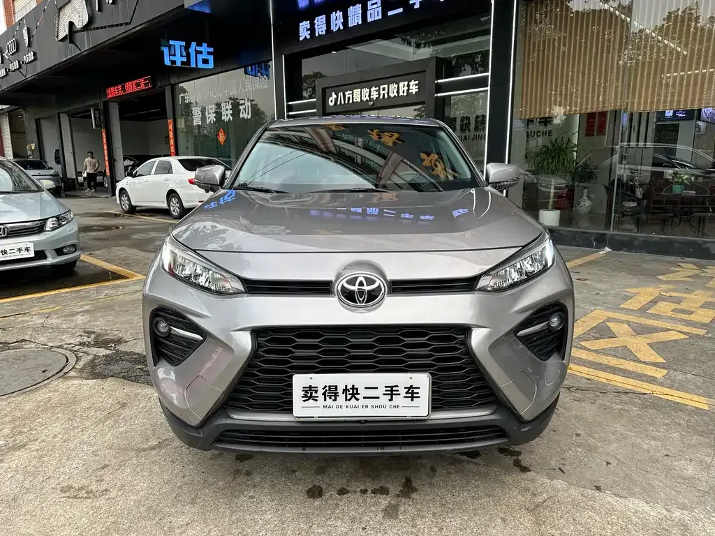 Toyota Wildlander — фото 8
