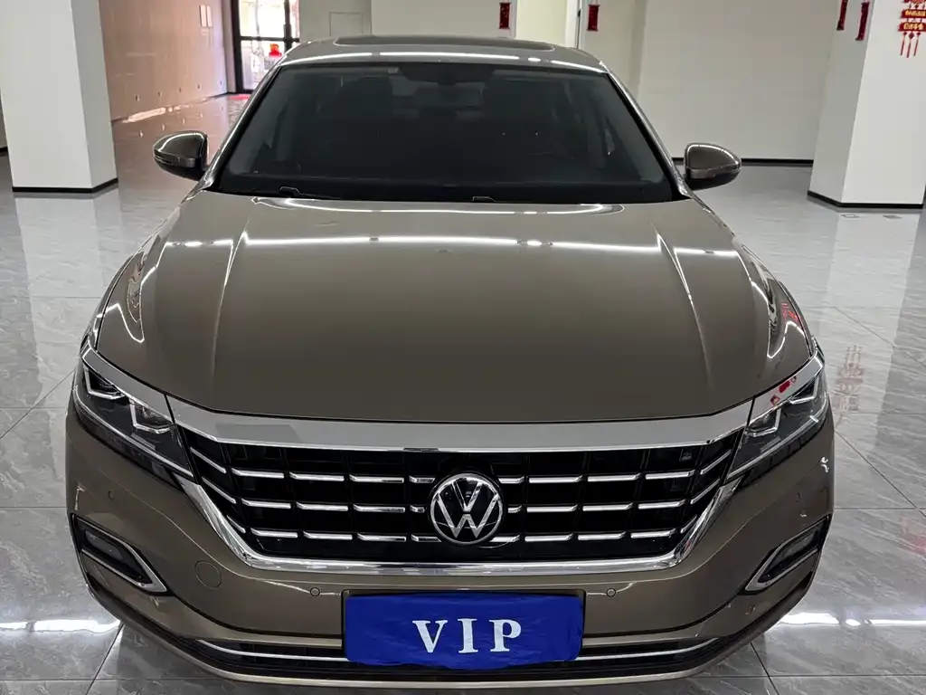 Volkswagen Passat — фото 7