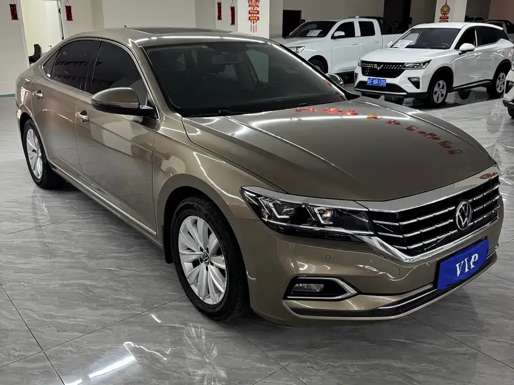 Volkswagen Passat — фото 5