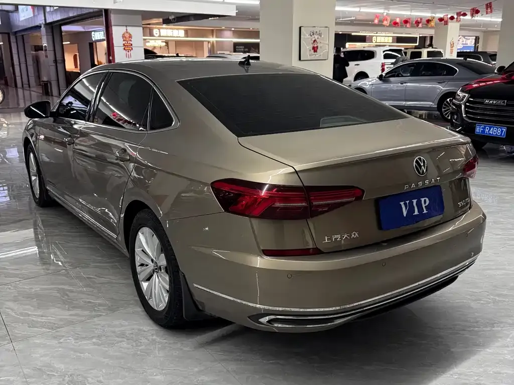 Volkswagen Passat — фото 9