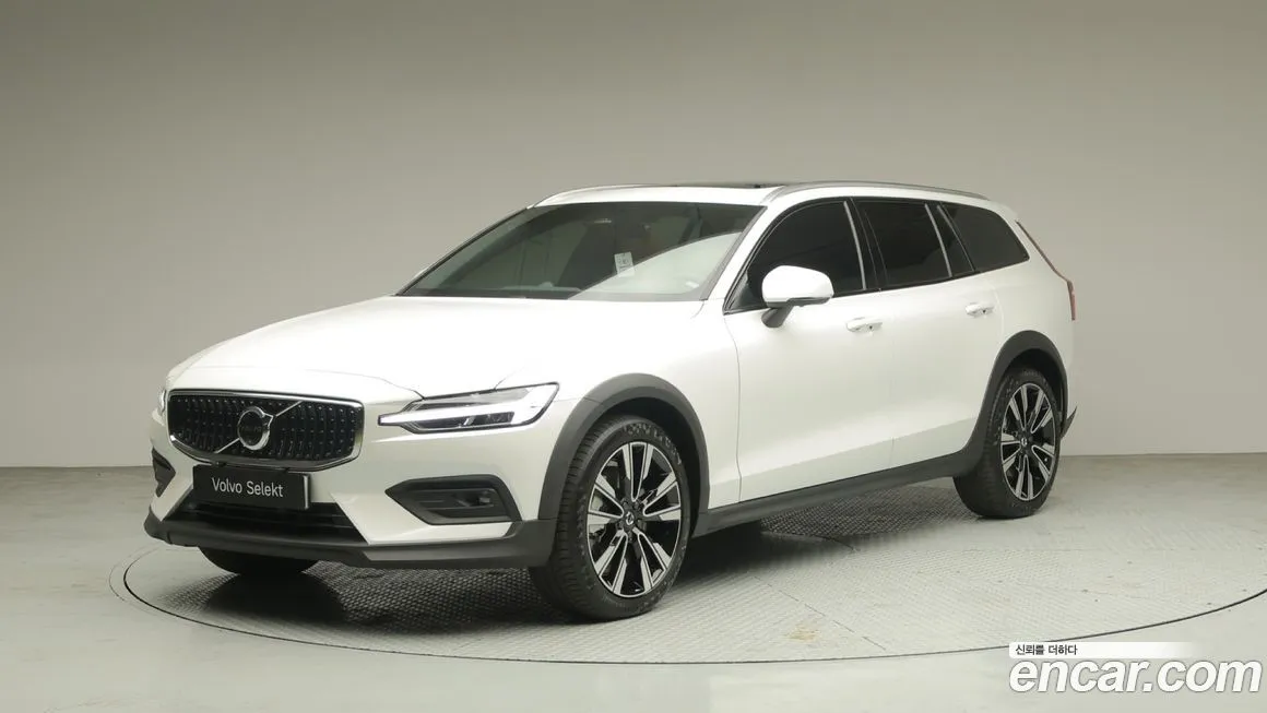 Volvo V60 — фото 1