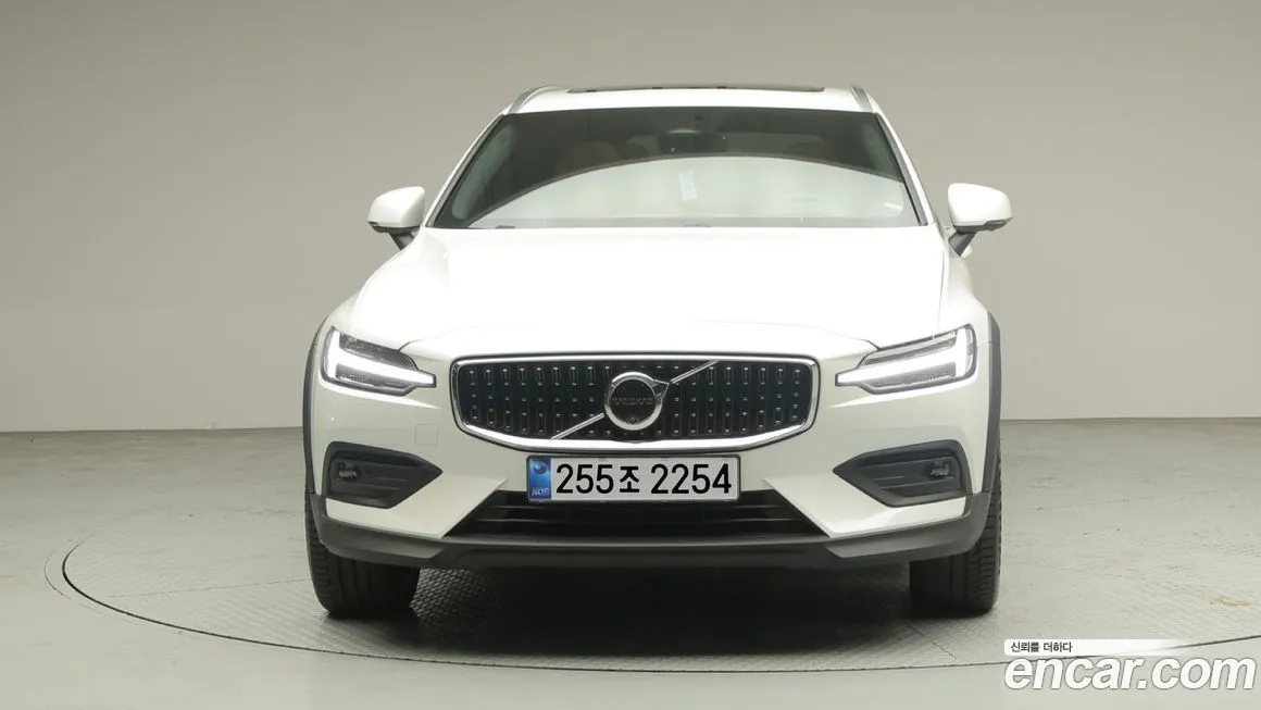 Volvo V60 — фото 10