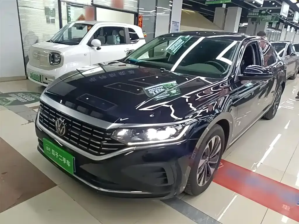 Volkswagen Passat — фото 1