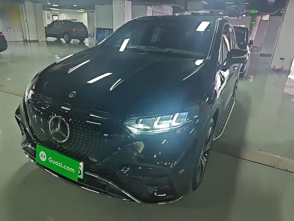 Mercedes-Benz EQE SUV — фото 1