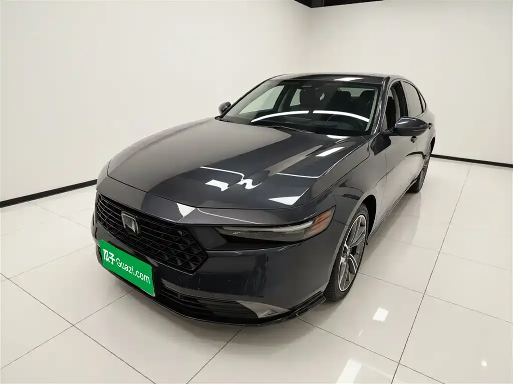 Honda Accord — фото 1