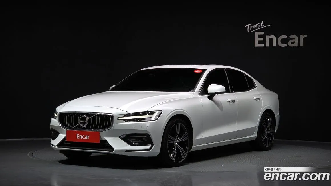 Volvo S60 — фото 1