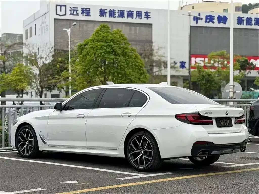 BMW 5 Series — фото 5