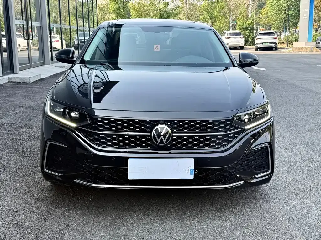 Volkswagen Passat — фото 8