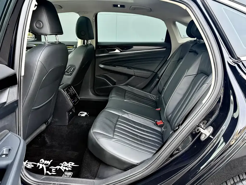 Volkswagen Passat — фото 3
