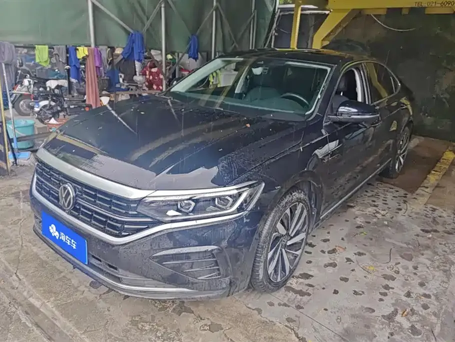 Volkswagen Passat — фото 1