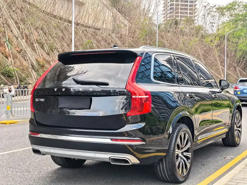 Volvo XC90 — фото 7