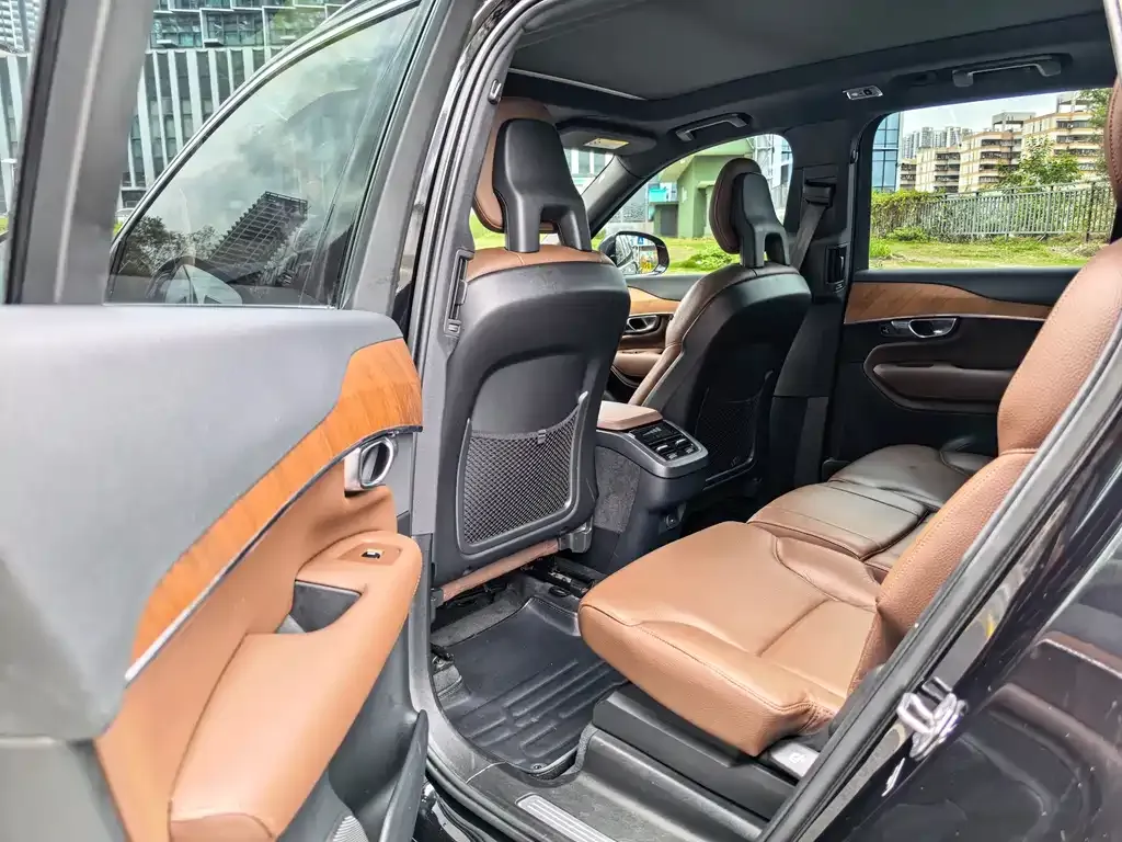 Volvo XC90 — фото 2