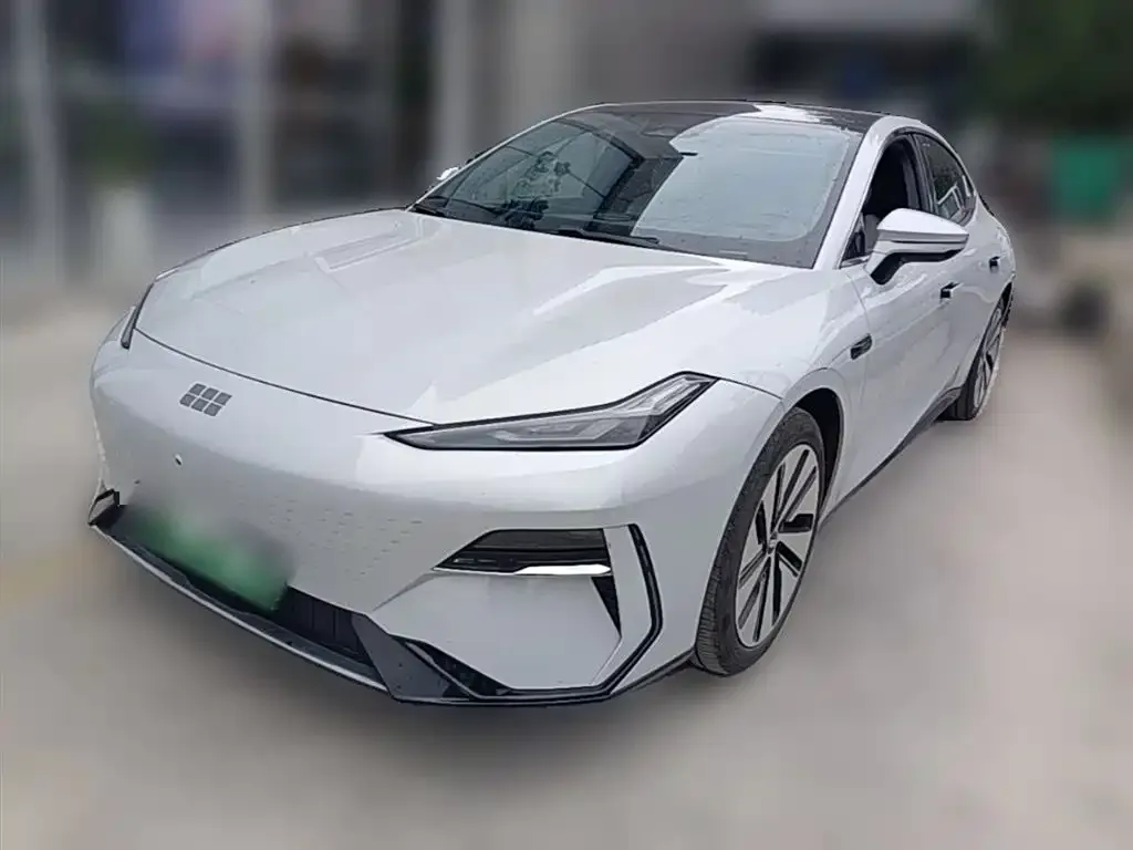 Geely Galaxy E8 — фото 10