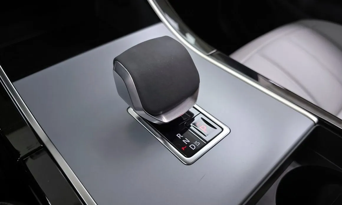 Land Rover Range Rover Evoque — фото 9
