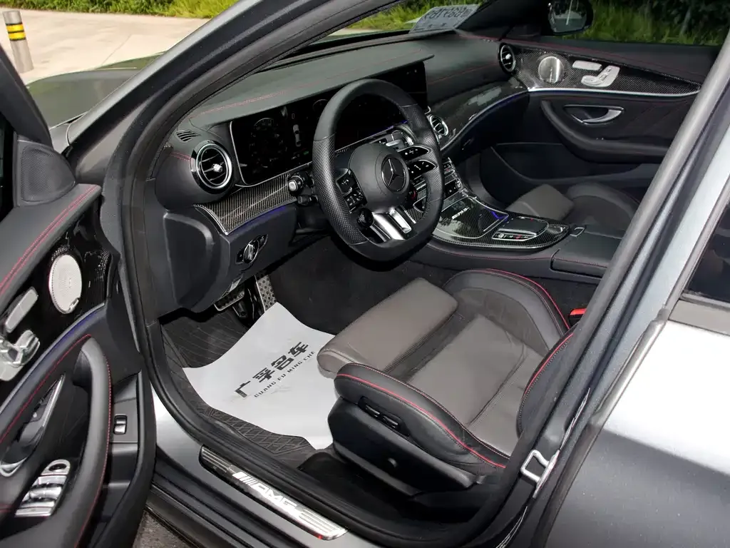 Mercedes-Benz E-Class AMG — фото 5