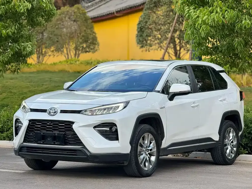 Toyota Wildlander — фото 1
