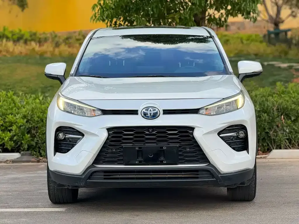 Toyota Wildlander — фото 5