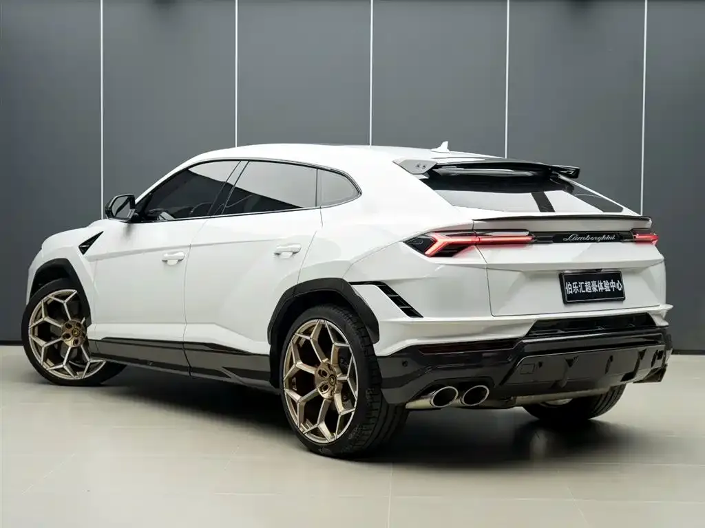 Lamborghini Urus — фото 2