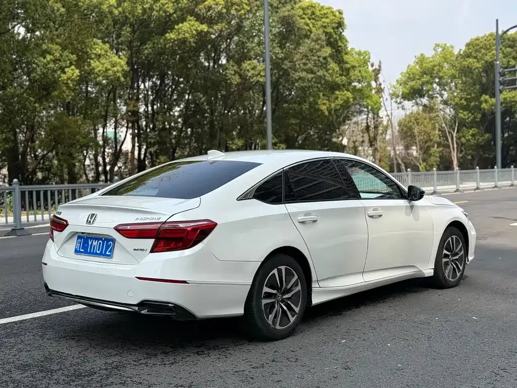 Honda Inspire — фото 10