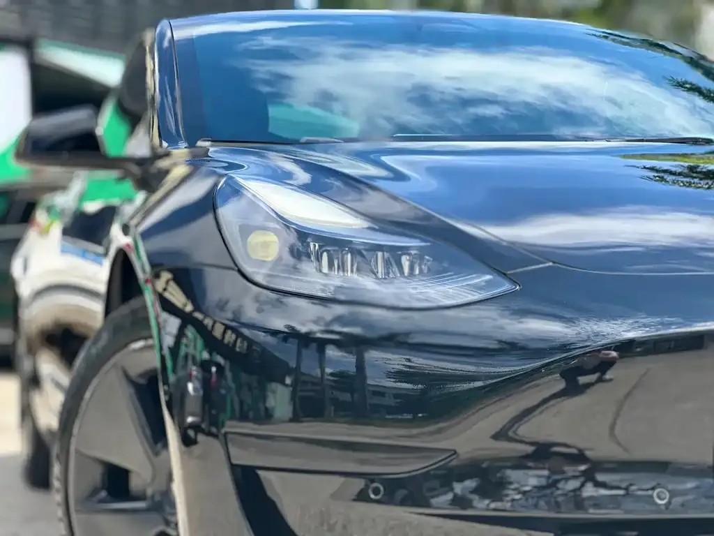 Tesla Model 3 — фото 5