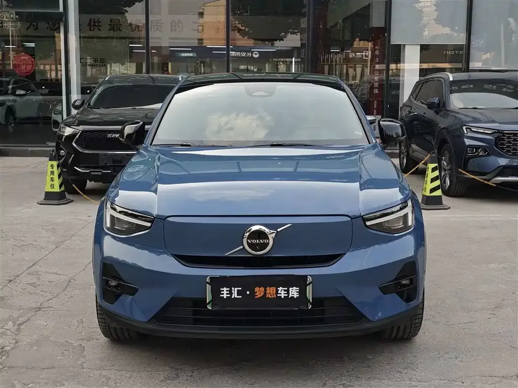 Volvo C40 — фото 4