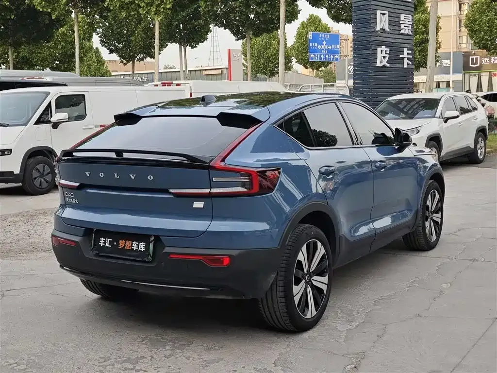 Volvo C40 — фото 10