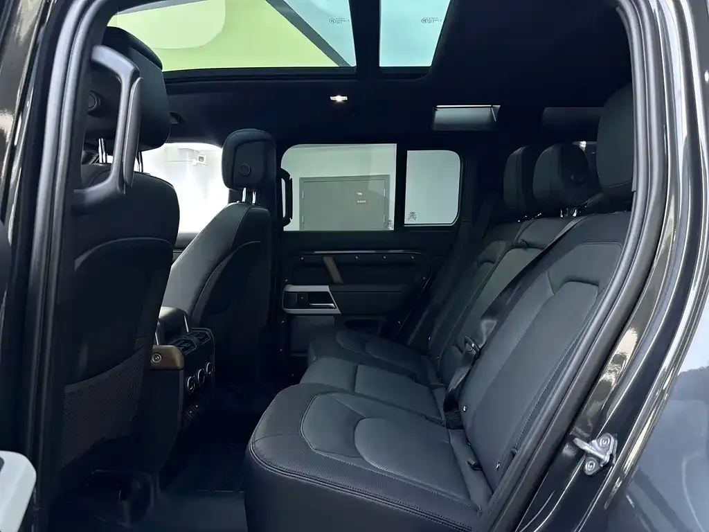 Land Rover Defender — фото 9