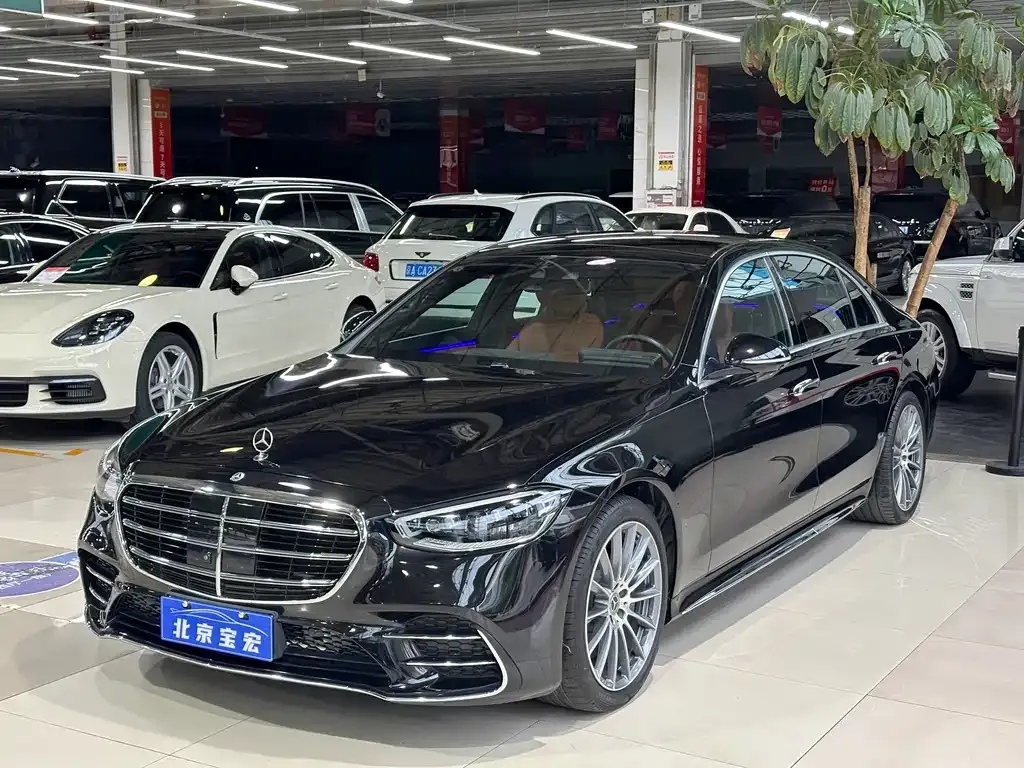 Mercedes-Benz S-Class — фото 1