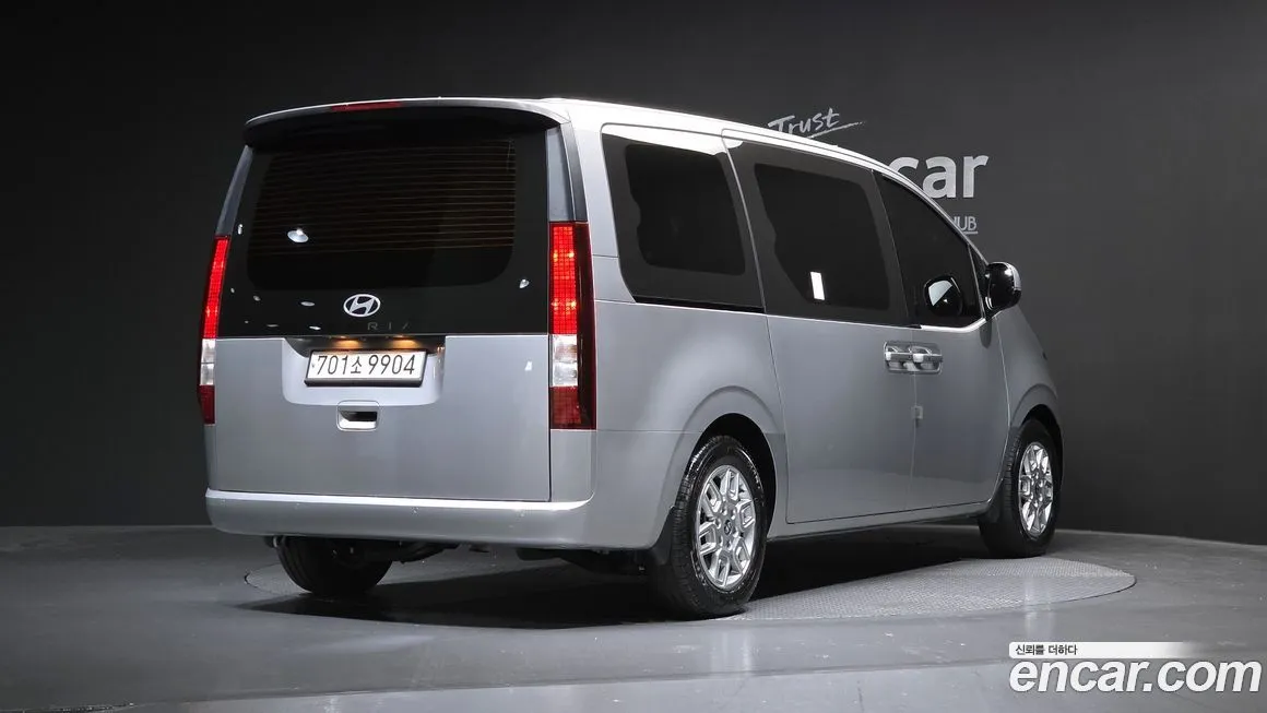 Hyundai Staria — фото 2